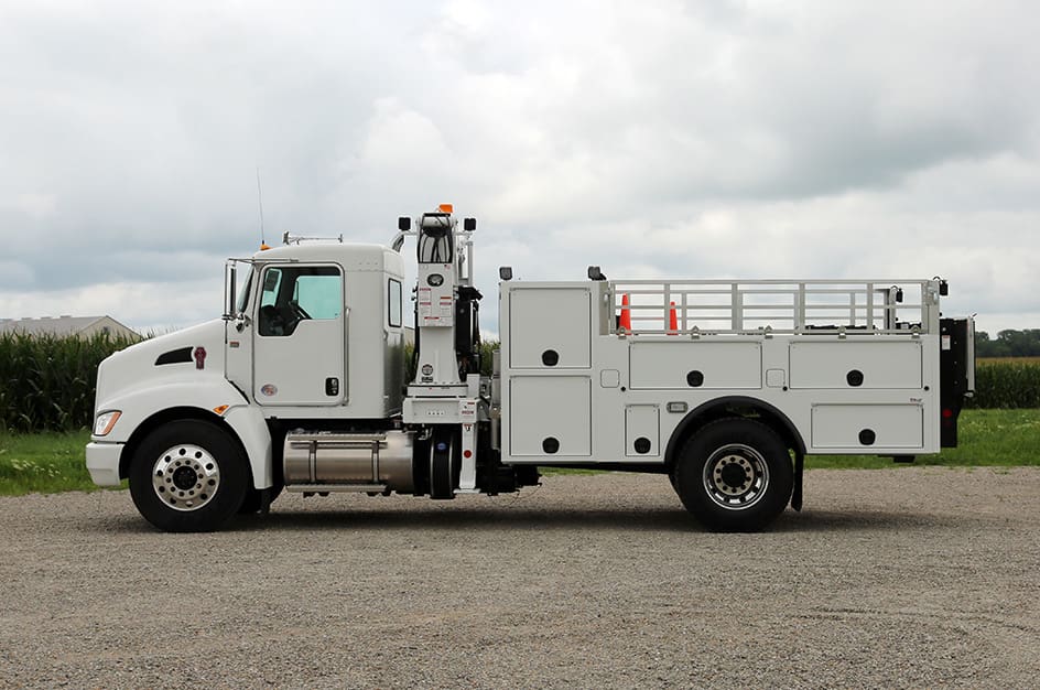 1184 Tire Service Truck, left-side view