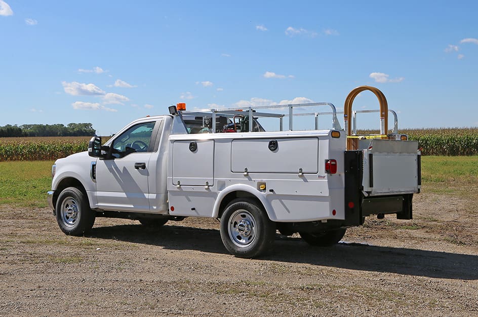 904 Tire Service Truck, left-side view