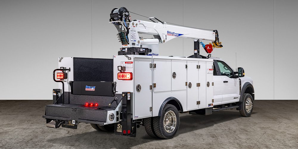 White Stellar TMAX Mechanic Truck featuring an 8630 service crane.